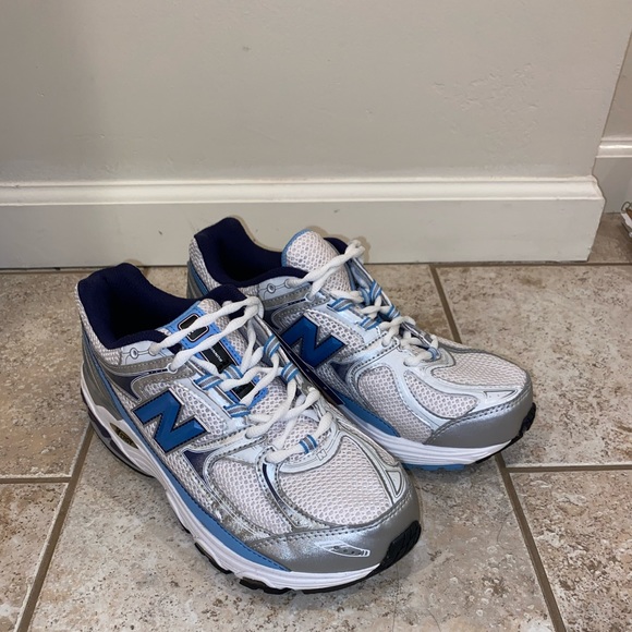 new balance mr1012mc